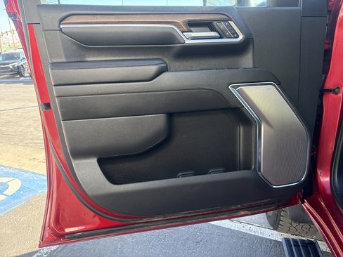 Used 2024 Chevrolet Silverado 3500 High Country w/ High Country Premium Package image 16