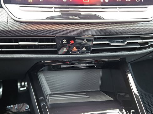 New 2026 Volkswagen GTI SE image 15