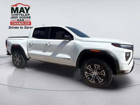 Used 2025 GMC Canyon AT4 AWD/4WD image 1