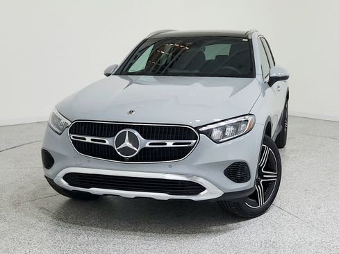 New 2026 Mercedes-Benz GLC 300 image 2