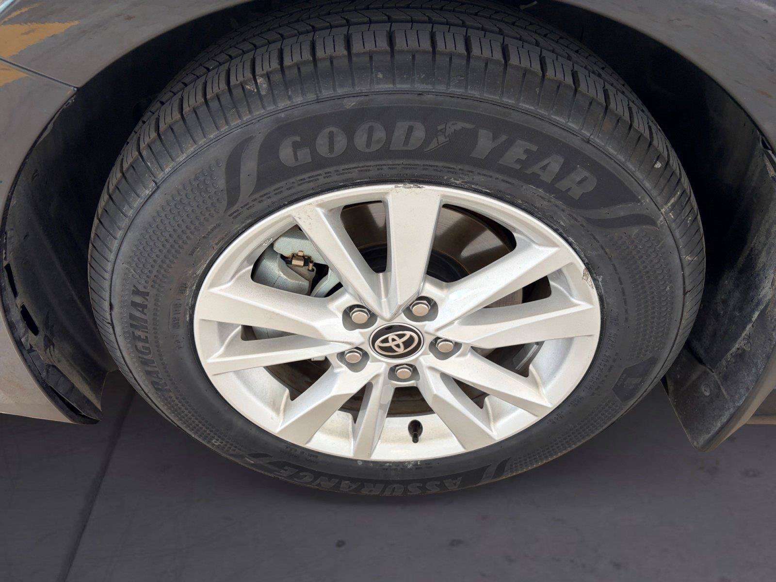 Used 2026 Toyota Camry LE w/ Convenience Package FWD image 14