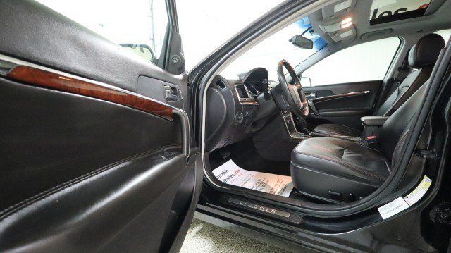 Used 2012 Lincoln MKZ FWD image 9