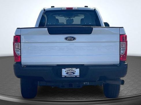 Used 2022 Ford F250 XL w/ Power Equipment Group AWD/4WD image 4