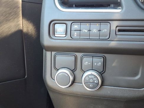 Used 2021 GMC Yukon SLT image 16