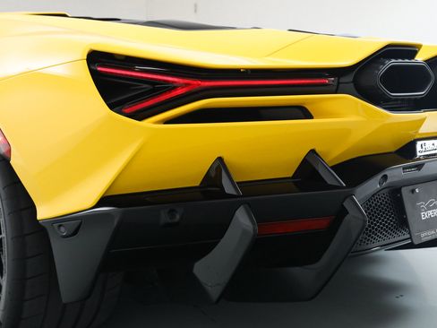 Used 2024 Lamborghini Revuelto AWD/4WD image 16