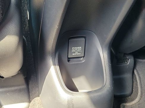 Used 2018 Honda HR-V EX image 16