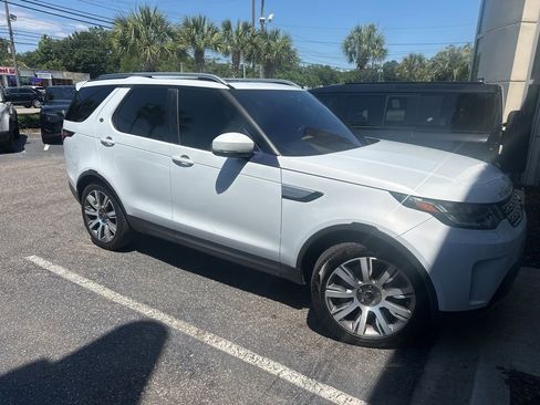 Used 2018 Land Rover Discovery HSE AWD/4WD image 1