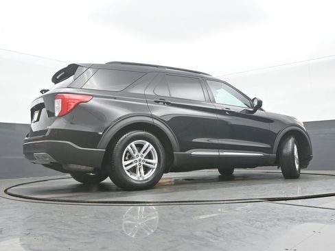 Used 2020 Ford Explorer XLT w/ Equipment Group 202A RWD image 32
