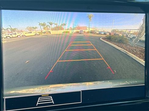 Used 2023 Chevrolet Traverse LT image 26