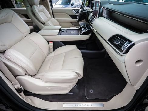 Used 2018 Lincoln Navigator L Reserve w/ Technology Package AWD/4WD image 54