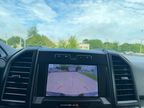 Used 2019 Ford F150 XL w/ Equipment Group 101A Mid AWD/4WD image 13