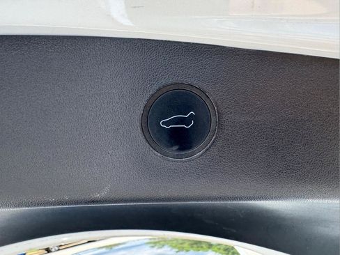 Used 2022 Tesla Model 3 Long Range AWD/4WD image 12
