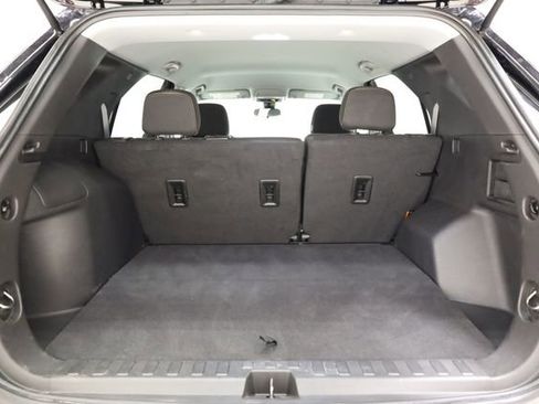 Used 2024 Chevrolet Equinox LT FWD image 29