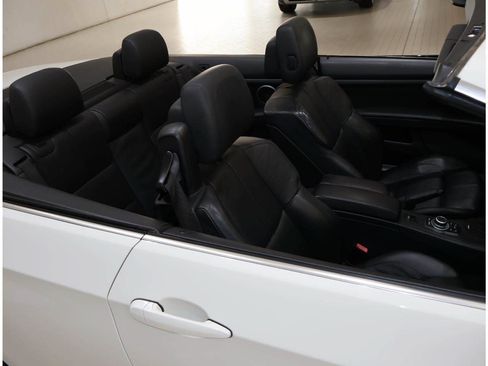 Used 2011 BMW M3 Convertible RWD image 23
