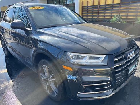 Used 2020 Audi Q5 e Premium Plus w/ Premium Plus Package image 2