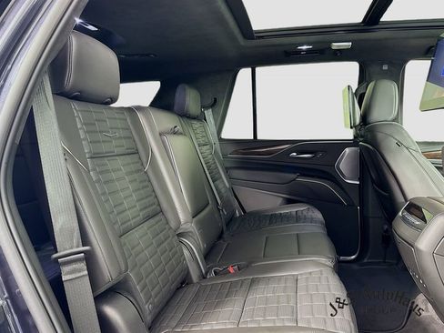 Used 2022 Cadillac Escalade Sport Platinum image 35