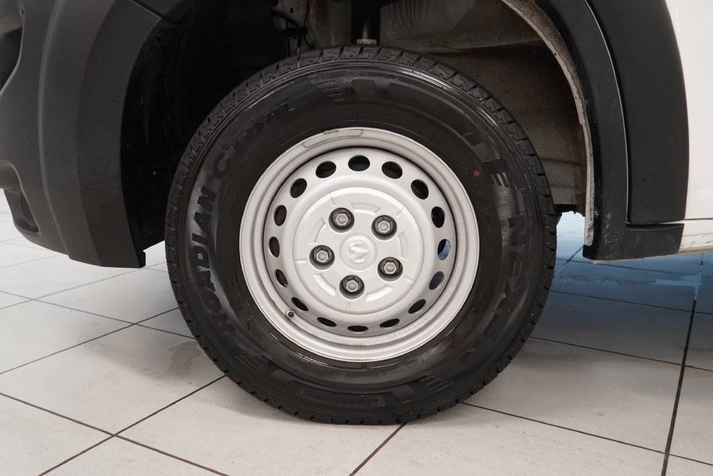 Used 2025 RAM ProMaster 1500 w/ Convenience Group FWD image 15