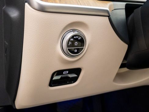 Used 2023 Mercedes-Benz C 300 4MATIC Sedan image 21