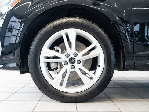 Used 2023 Audi Q3 2.0T Premium Plus w/ Premium Plus Package image 7