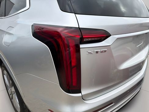 Used 2020 Cadillac XT6 Premium Luxury FWD image 8