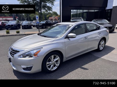 Used 2014 Nissan Altima 2.5 SL w/ Technology Package FWD image 1