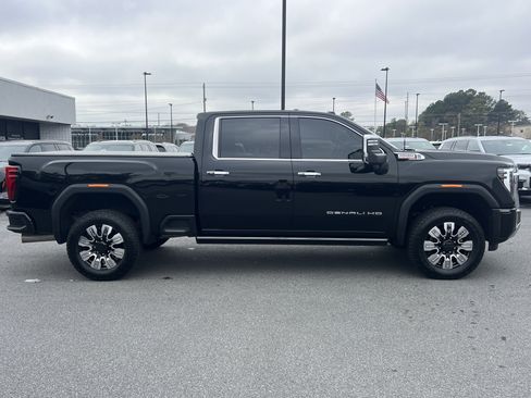 Used 2024 GMC Sierra 2500 Denali w/ Denali Reserve Package image 2