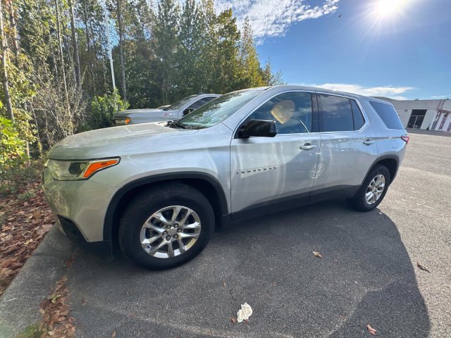 Used 2020 Chevrolet Traverse LS w/ LPO, Floor Liner Package FWD image 7