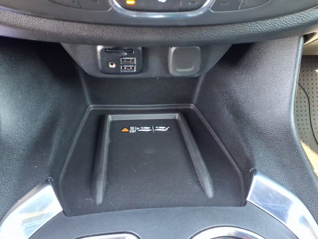 Used 2023 Chevrolet Traverse RS w/ LPO, Floor Liner Package AWD/4WD image 25