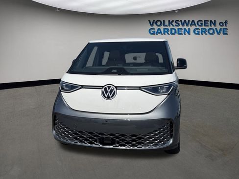 New 2025 Volkswagen ID. Buzz Pro S Plus image 5