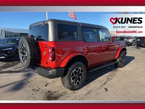 Used 2023 Ford Bronco Outer Banks image 5