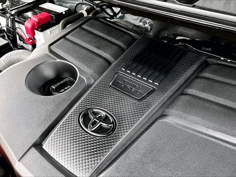 Used 2023 Toyota Tundra Platinum image 32