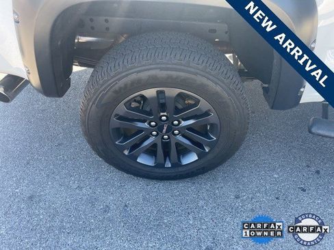 Used 2020 GMC Canyon SLE w/ Driver Alert Package image 19