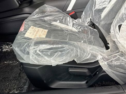 Used 2022 Ford Mustang Shelby GT500 w/ Carbon Fiber Track Pack image 25