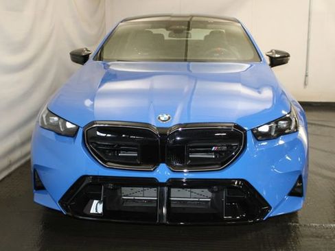 Used 2026 BMW M5 w/ Carbon Package AWD/4WD image 3