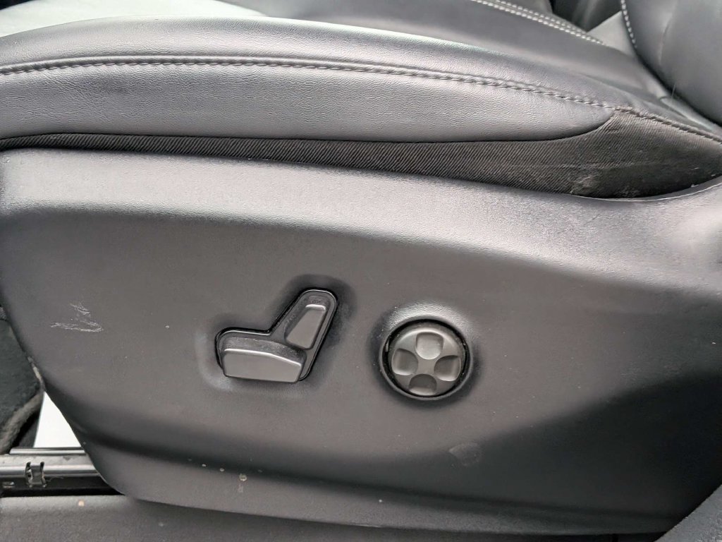 Used 2025 Chrysler Pacifica Select FWD image 20