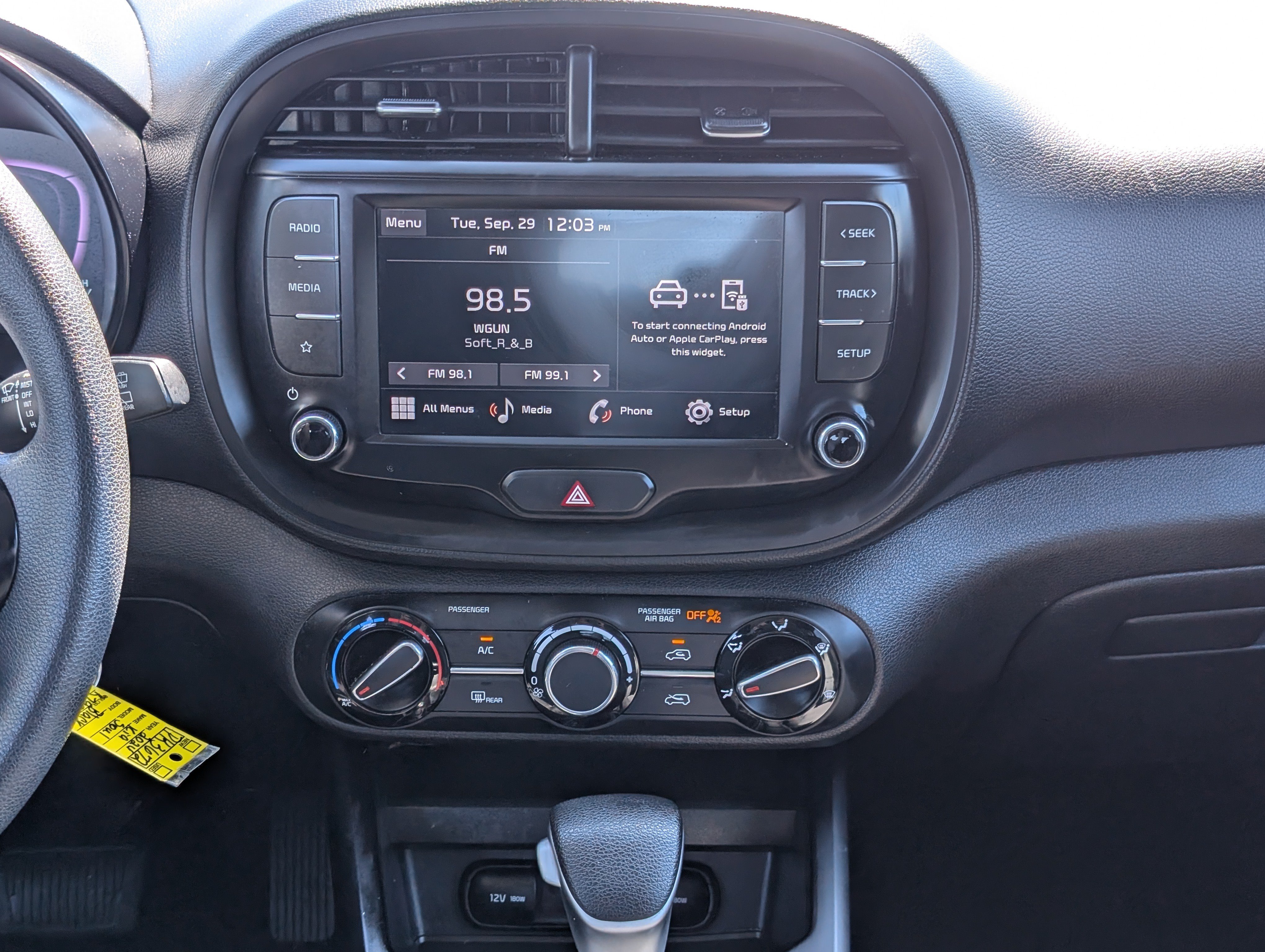 Used 2024 Kia Soul LX w/ Option Group 015 FWD image 21