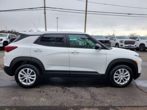 Used 2024 Chevrolet TrailBlazer LS w/ LS Convenience Package FWD image 6