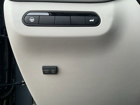 New 2026 INFINITI QX60 Luxe w/ Family Package image 19