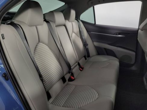 Used 2023 Toyota Camry SE image 16