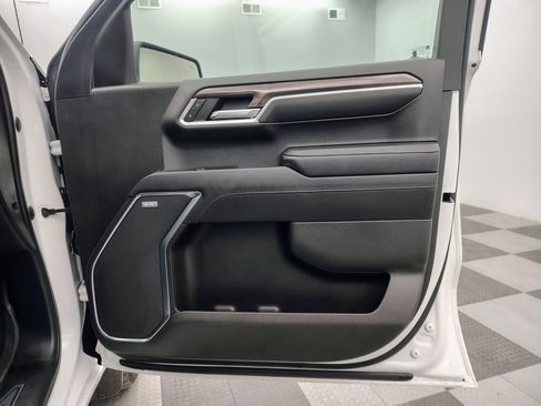 Used 2023 Chevrolet Silverado 1500 LTZ image 22