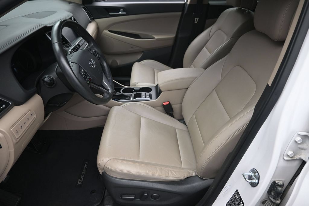 Used 2017 Hyundai Tucson Limited w/ Limited Ultimate Package 03 AWD/4WD image 17