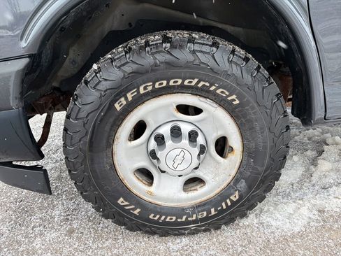 Used 2017 Chevrolet Express 2500 LS image 9