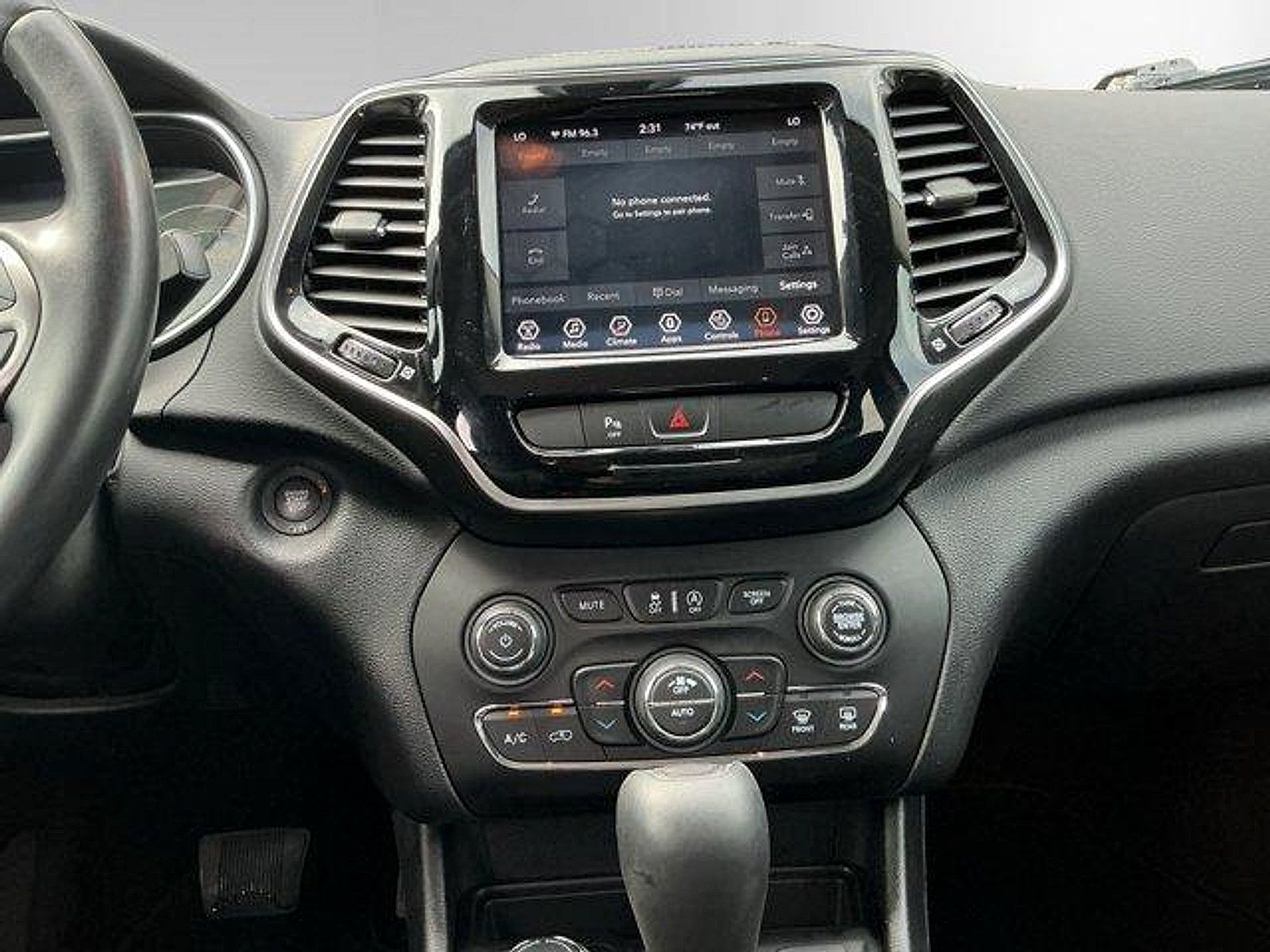Used 2020 Jeep Cherokee Limited AWD/4WD image 11