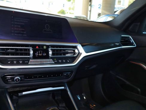 Used 2021 BMW 330i xDrive Sedan w/ Convenience Package AWD/4WD image 34
