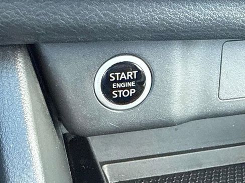 Certified 2023 Nissan Rogue SV image 18