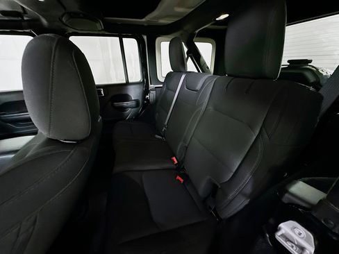 Used 2021 Jeep Wrangler Unlimited Sport image 27