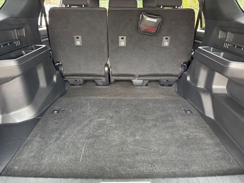 Used 2025 Toyota 4Runner SR5 image 23