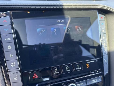 Certified 2024 INFINITI QX50 Luxe image 3
