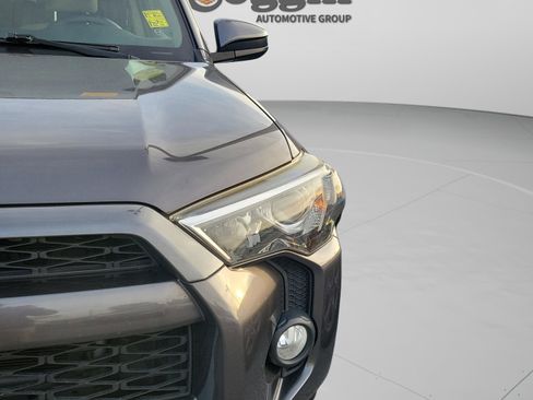 Used 2016 Toyota 4Runner SR5 image 14