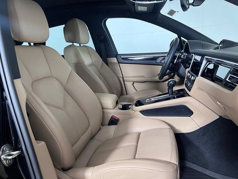 Certified 2024 Porsche Macan S AWD/4WD image 20
